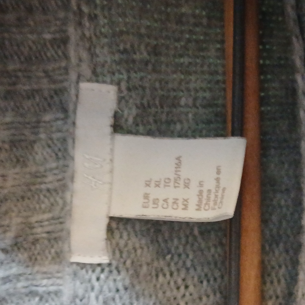H&M Oversized Sweater - Picture 3 of 7